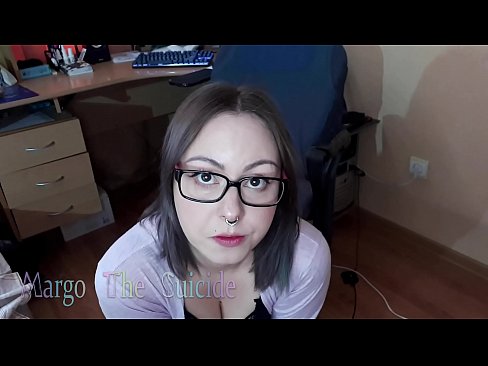 ❤️ Seksi djevojka s naočalama duboko siše dildo na kameri Seks video u pornografiji hr.xinwen1288.top ❤